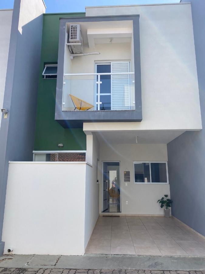 Loft Villa - Com Ar Condicionado No Centro Da Cidade Boituva Exteriör bild